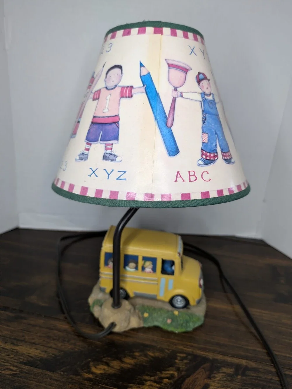 Vintage Susan Winget Children in the Schoolbus Lamp Shade Nursery Decor Working